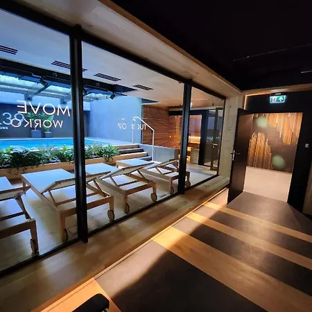 Vistula Loft , Spa , Sauna & Swimming Pool, Free Parking! *